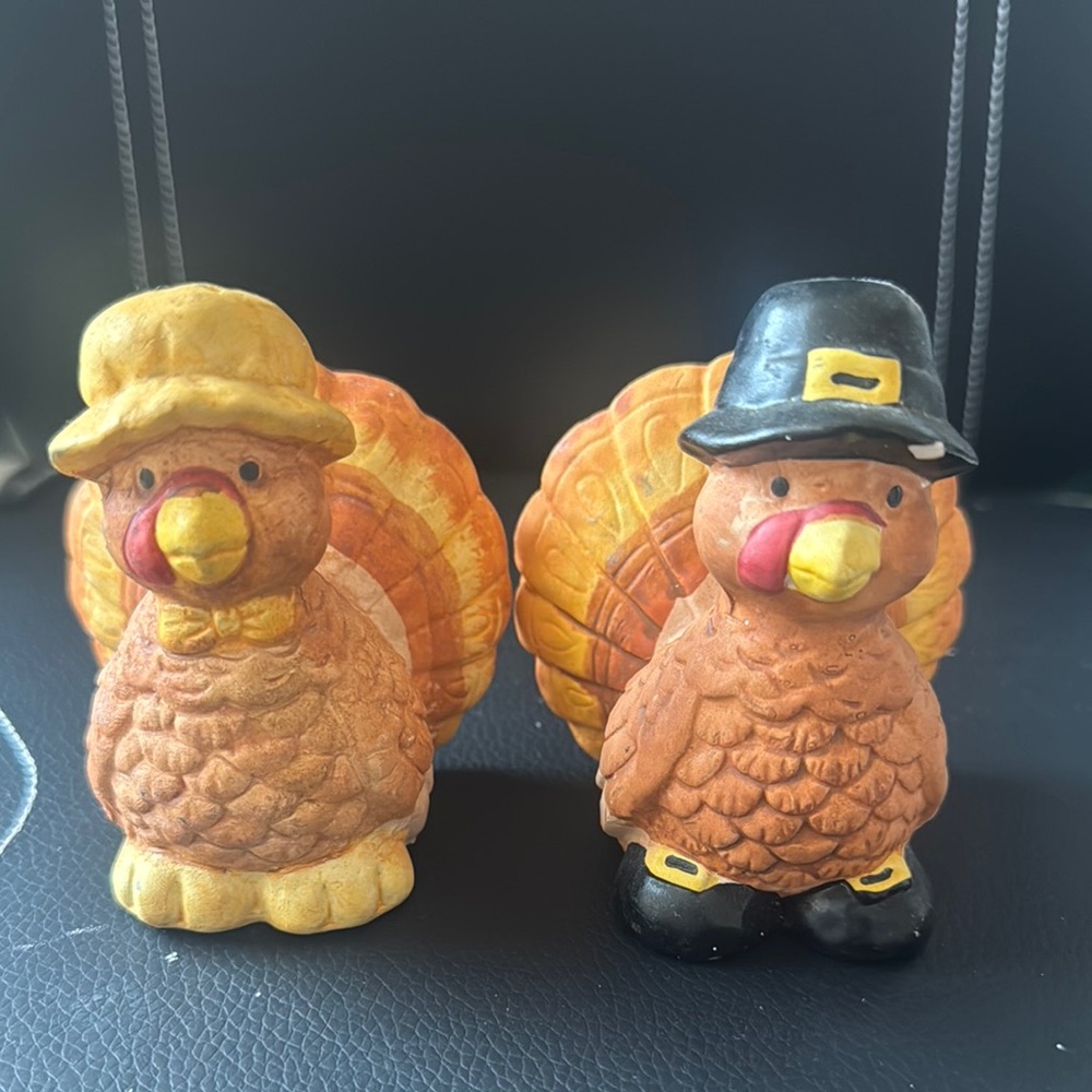 Vintage Thanksgiving Turkey salt shakers